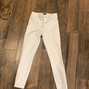 Abercrombie & fitch white jeans size 6R